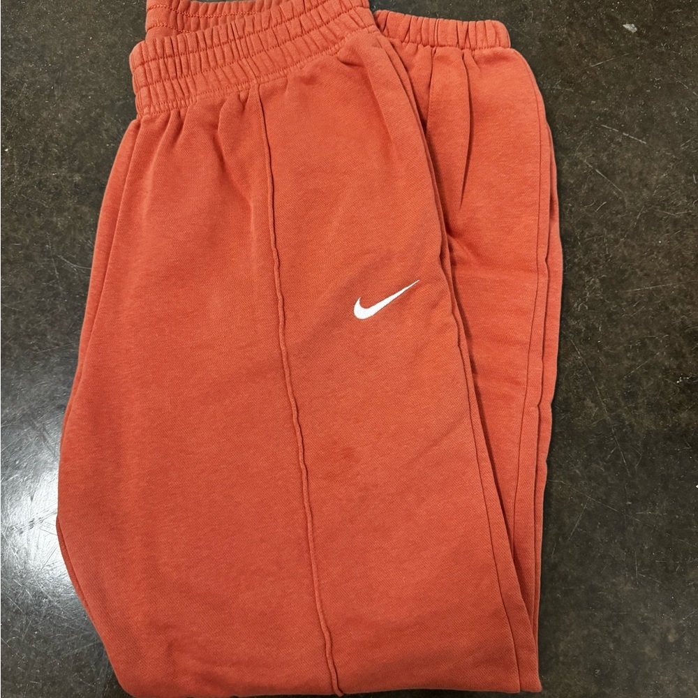 nike sweats